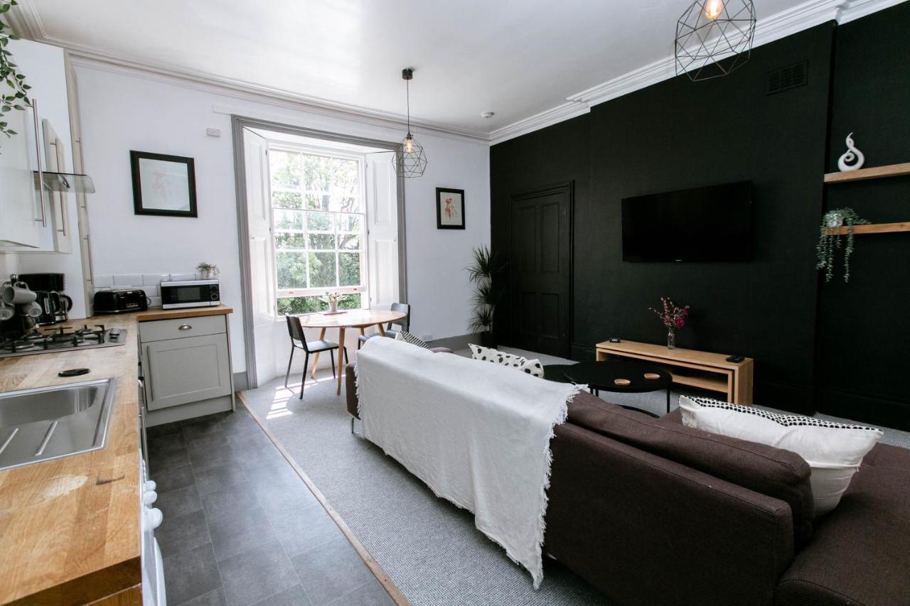 Peaceful Apartment - Dedicated Free Parking - Walk To Centre, Uni, Hosp - Business And Leisure - Contact For Long Stays Exeter Exterior photo